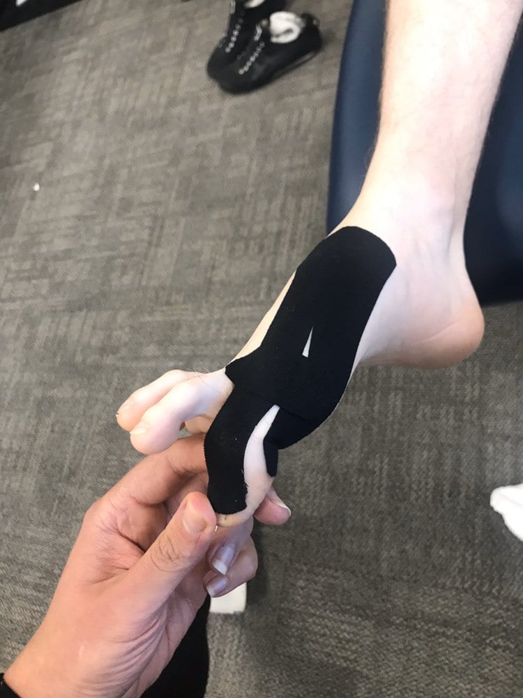 Athletic Edge PT patient treatment